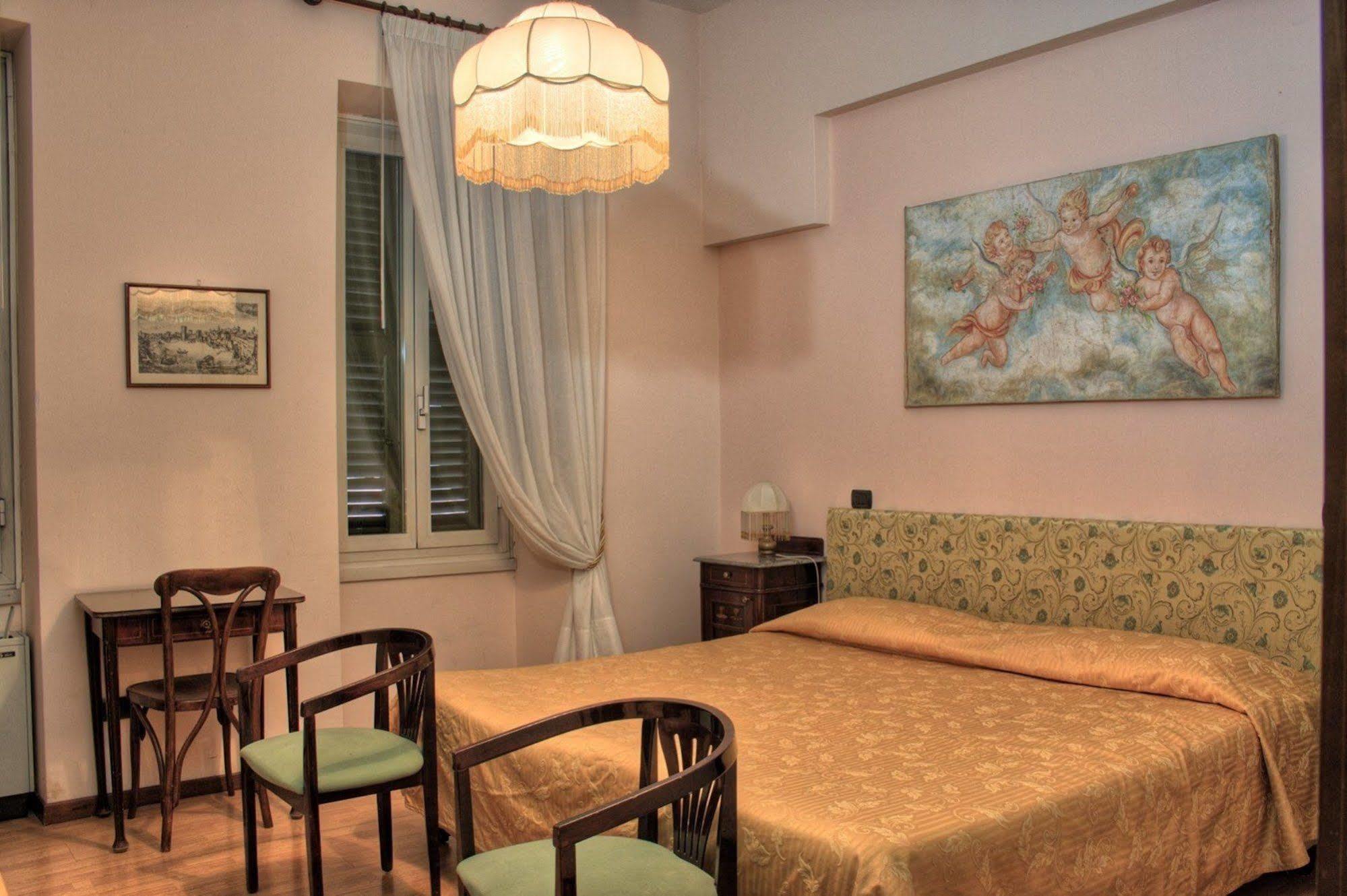Hotel Torcolo "Residenze Del Cuore" เวโรนา ภายนอก รูปภาพ